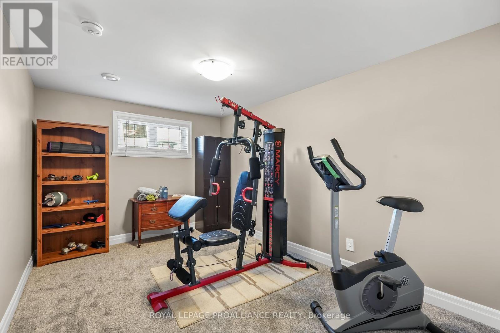 












25 CEDAR PARK CRESCENT

,
Quinte West (Murray Ward),




Ontario
K8V0J1

