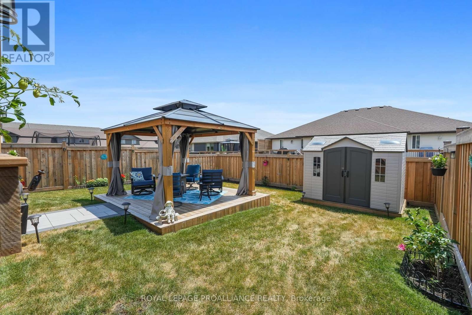 












25 CEDAR PARK CRESCENT

,
Quinte West (Murray Ward),




Ontario
K8V0J1

