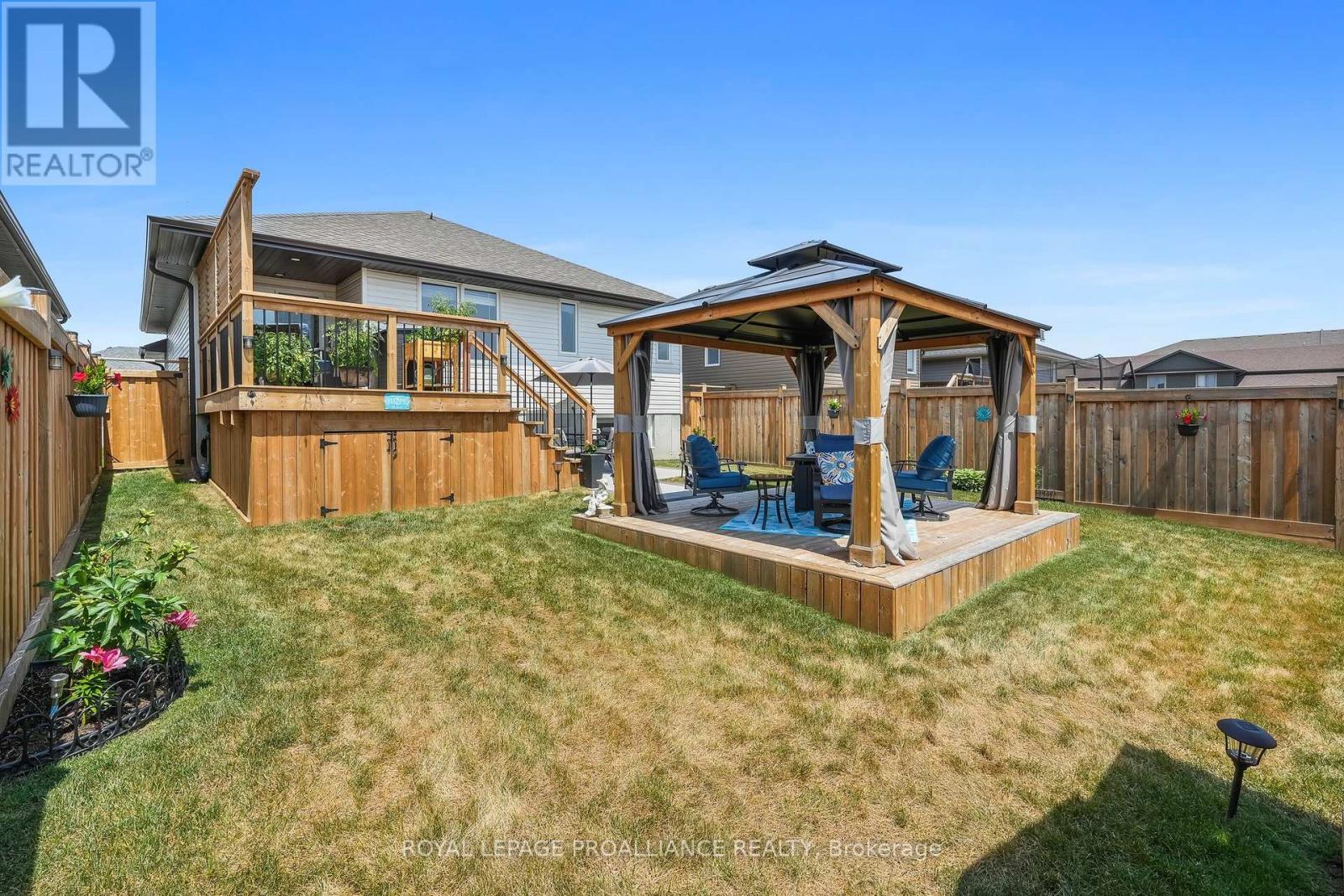 












25 CEDAR PARK CRESCENT

,
Quinte West (Murray Ward),




Ontario
K8V0J1

