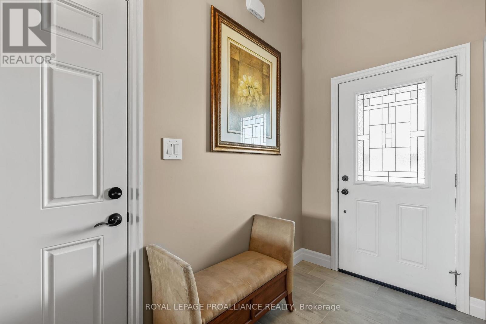 












25 CEDAR PARK CRESCENT

,
Quinte West (Murray Ward),




Ontario
K8V0J1


