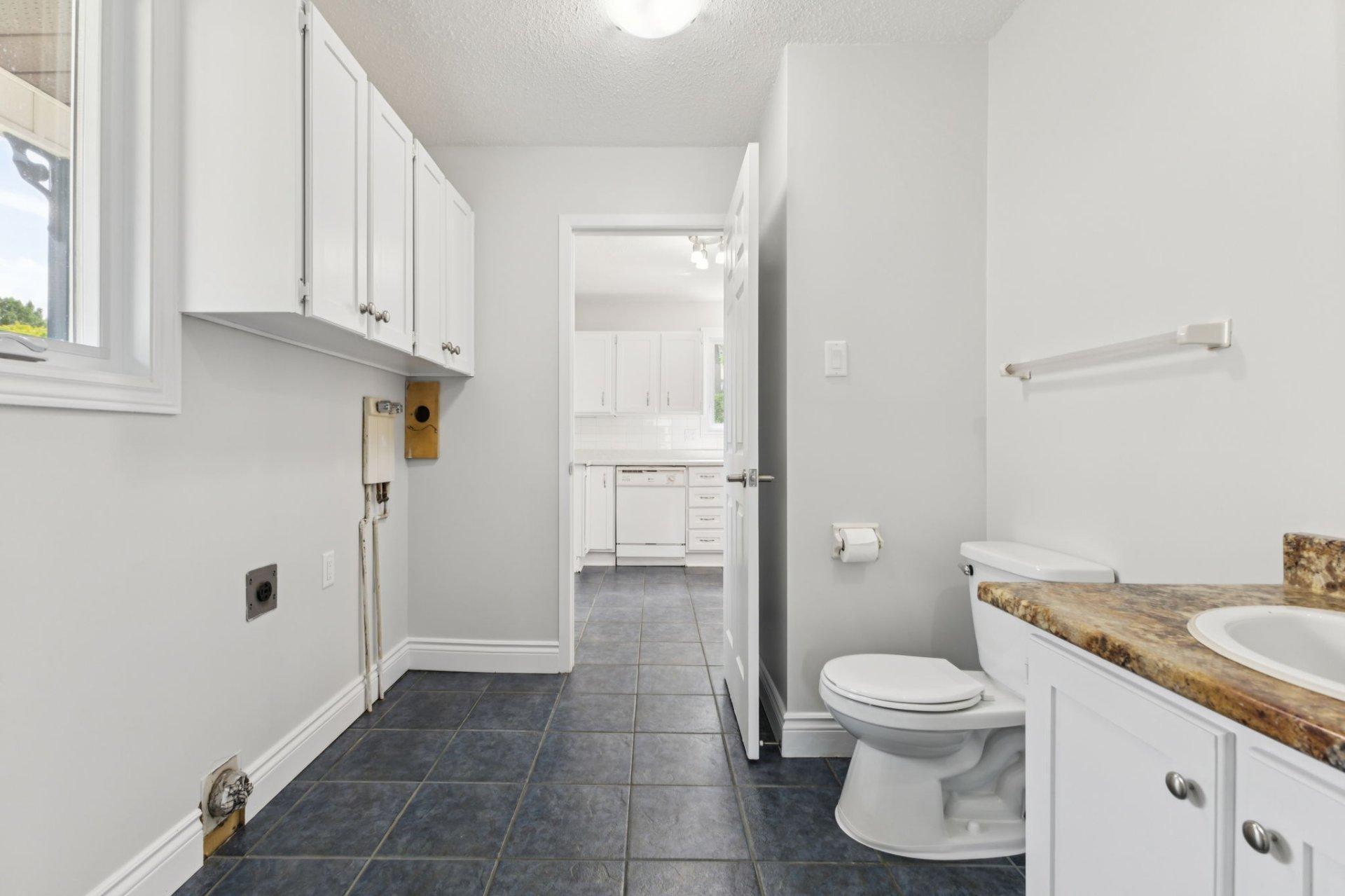 









33


Rue des Mineurs

,
Gatineau (Hull),




QC
J8Z1Z3

