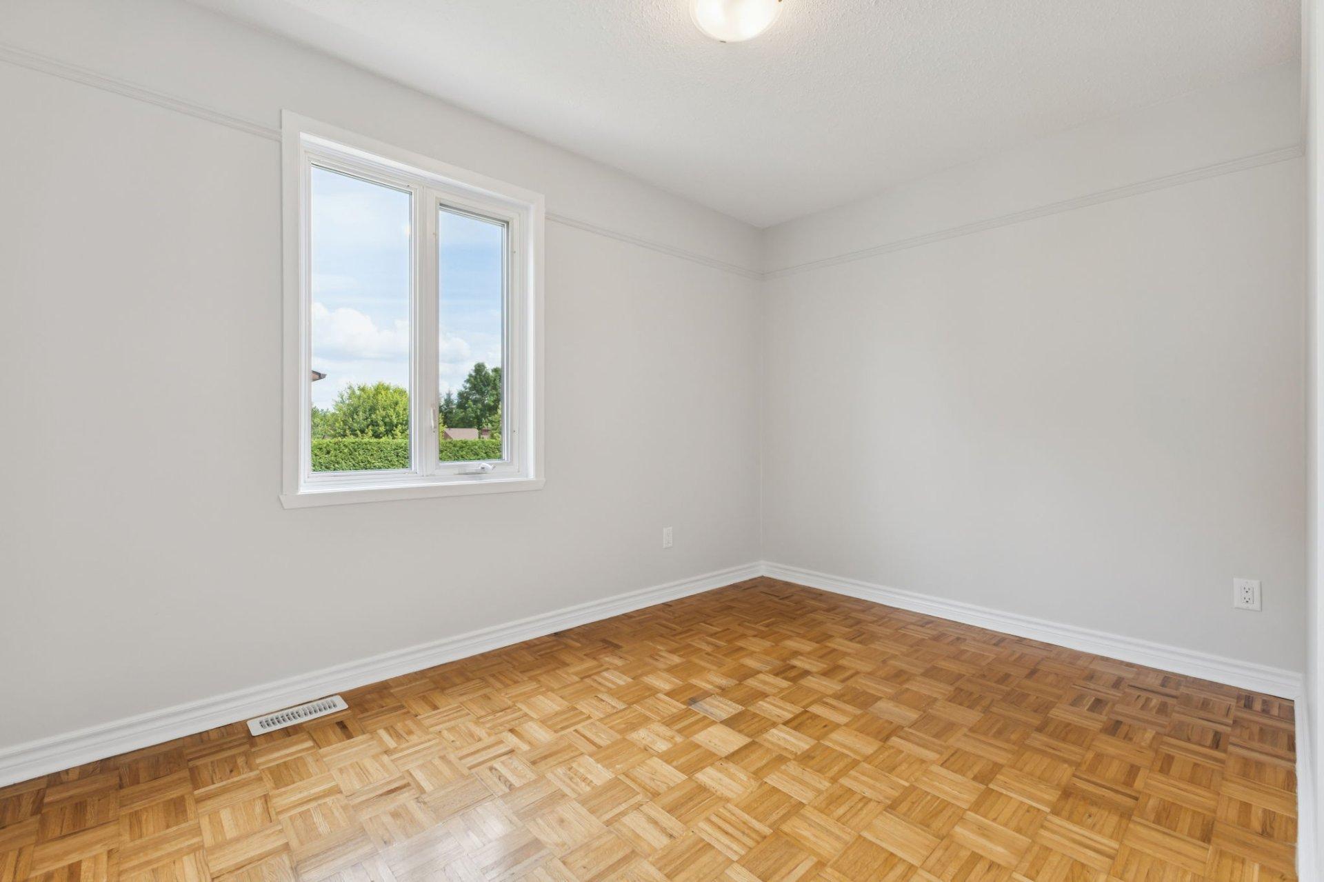 









33


Rue des Mineurs

,
Gatineau (Hull),




QC
J8Z1Z3

