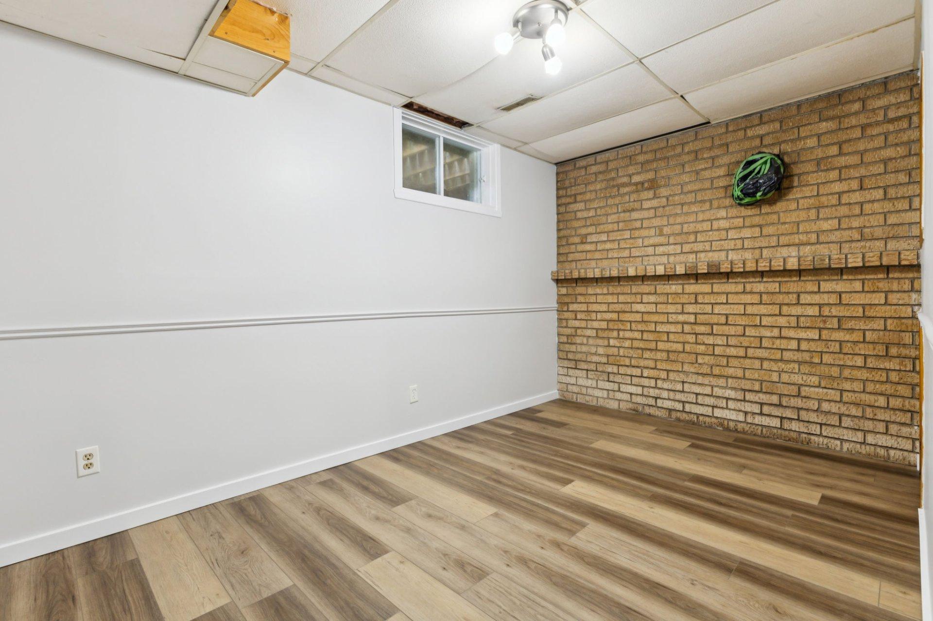 









33


Rue des Mineurs

,
Gatineau (Hull),




QC
J8Z1Z3

