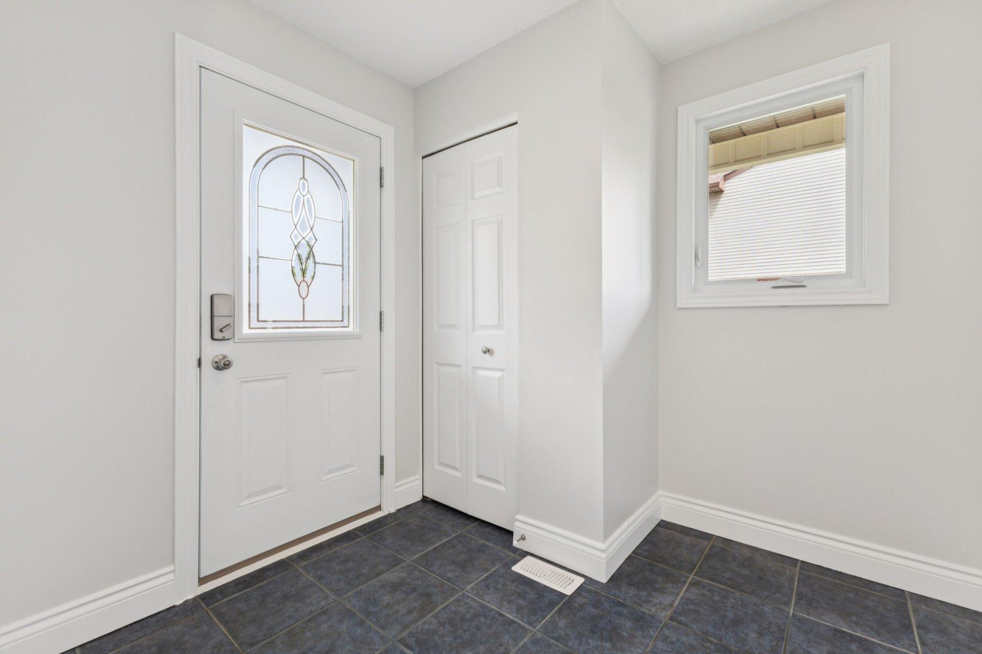 









33


Rue des Mineurs

,
Gatineau (Hull),




QC
J8Z1Z3

