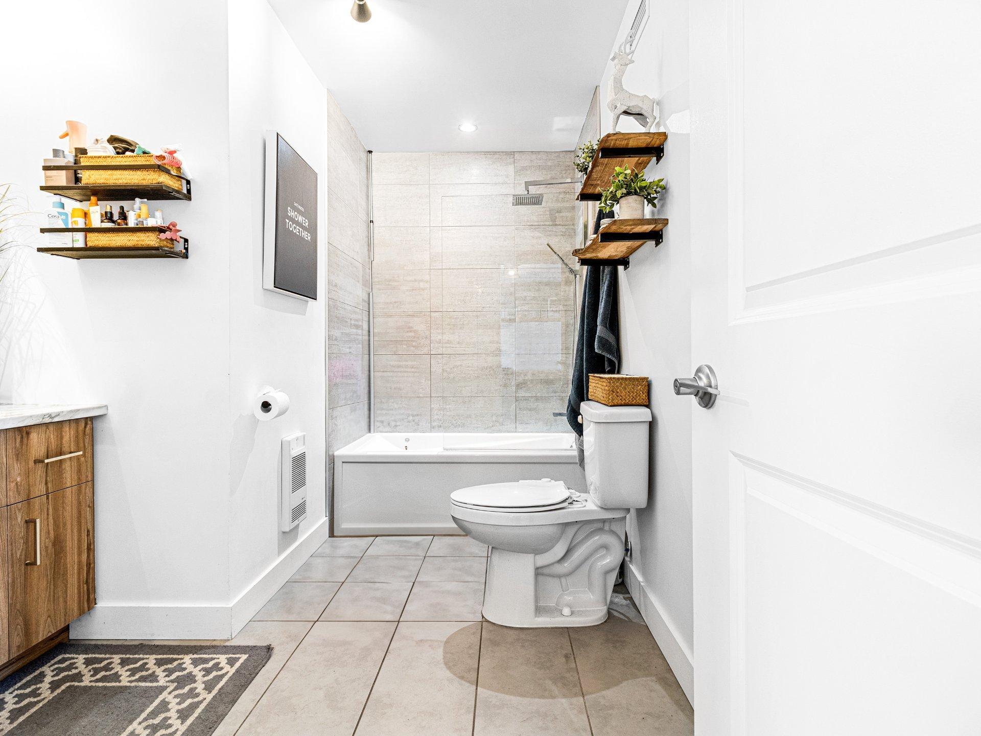









1049


Rue du Cardinal

,
Lachute,




QC
J8H0M5

