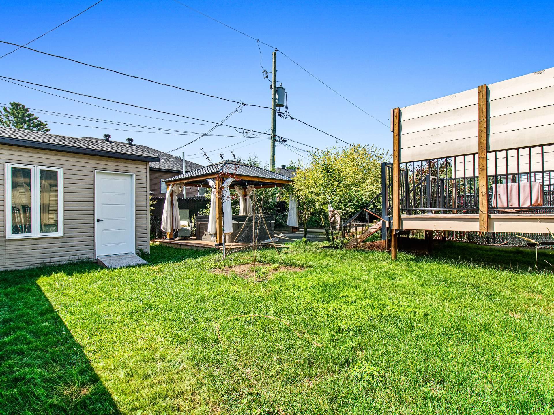 









1049


Rue du Cardinal

,
Lachute,




QC
J8H0M5

