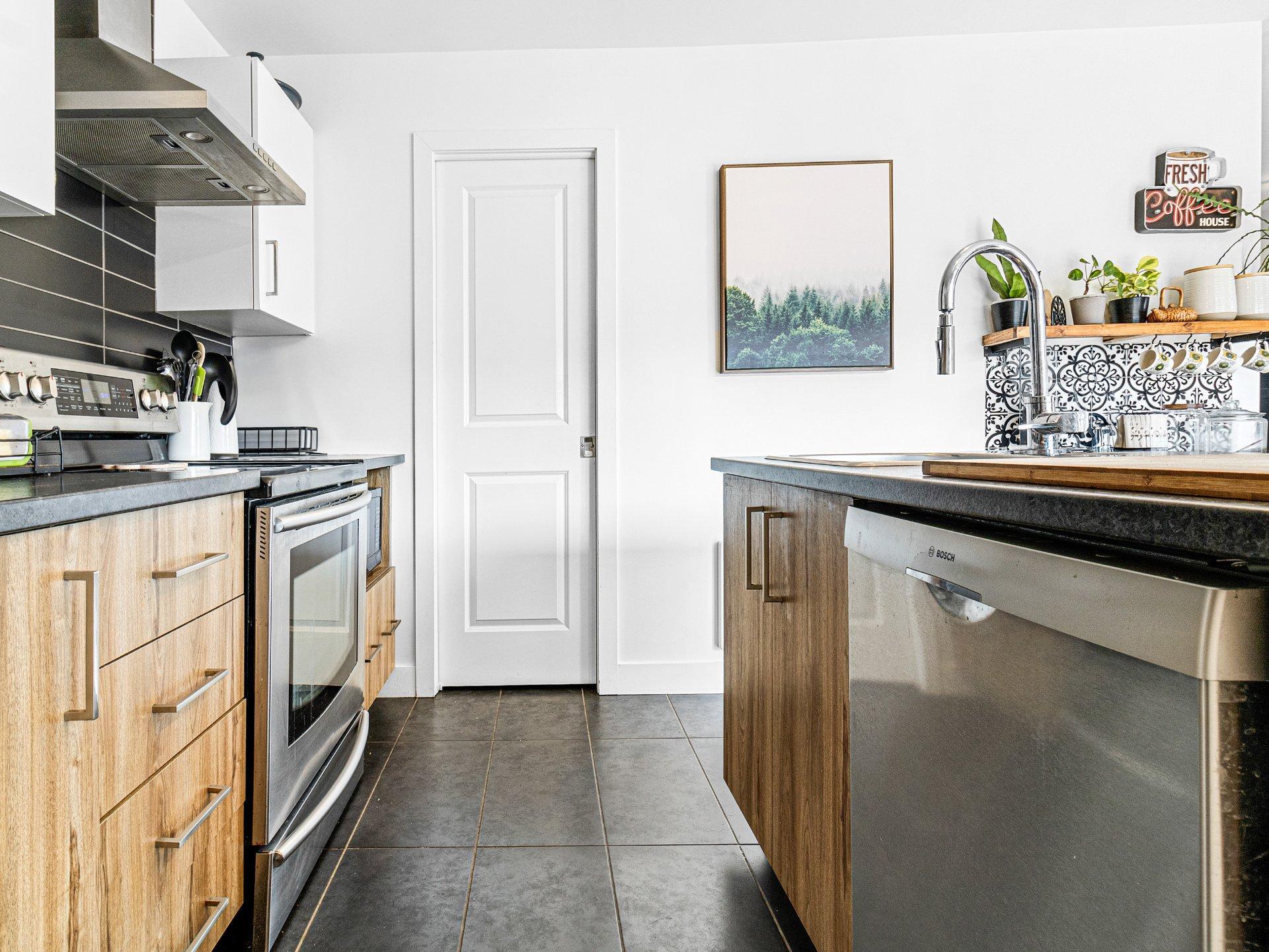 









1049


Rue du Cardinal

,
Lachute,




QC
J8H0M5

