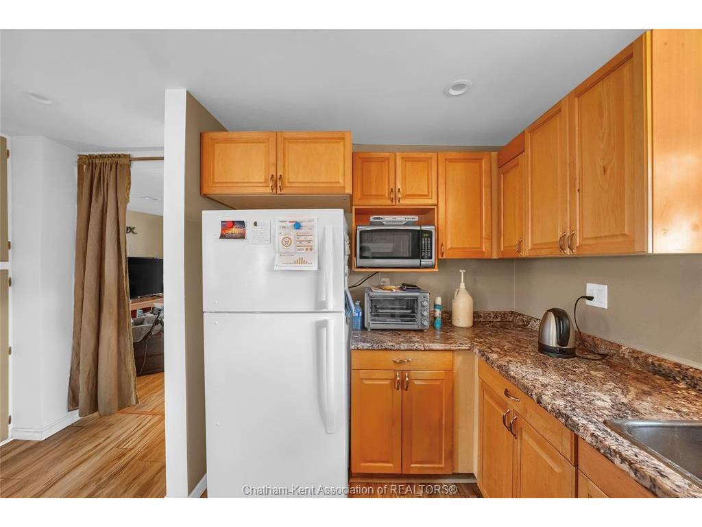 









37


Berry

Street,
Chatham,




ON
N7M 3B2

