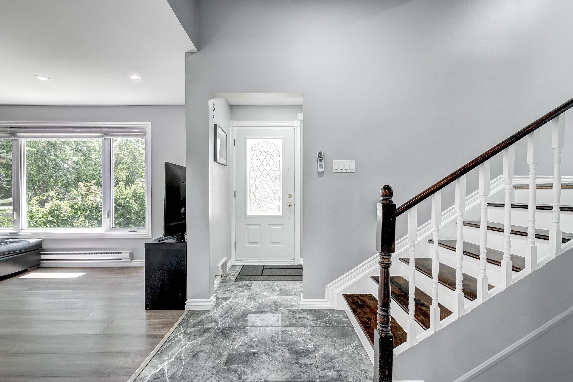 









24


Rue Mercier

,
Dollard-des-Ormeaux,




QC
H9A1H5

