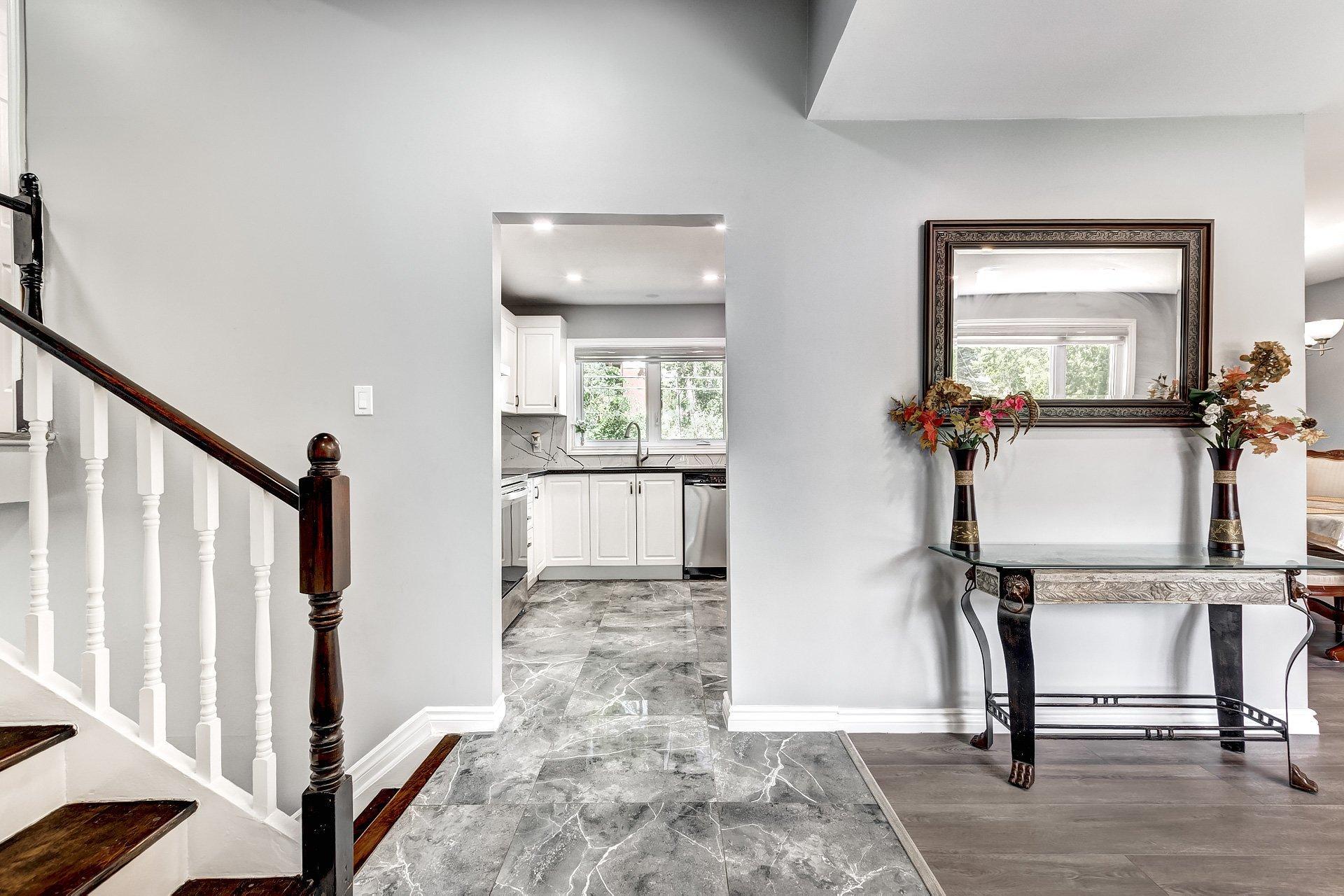 









24


Rue Mercier

,
Dollard-des-Ormeaux,




QC
H9A1H5

