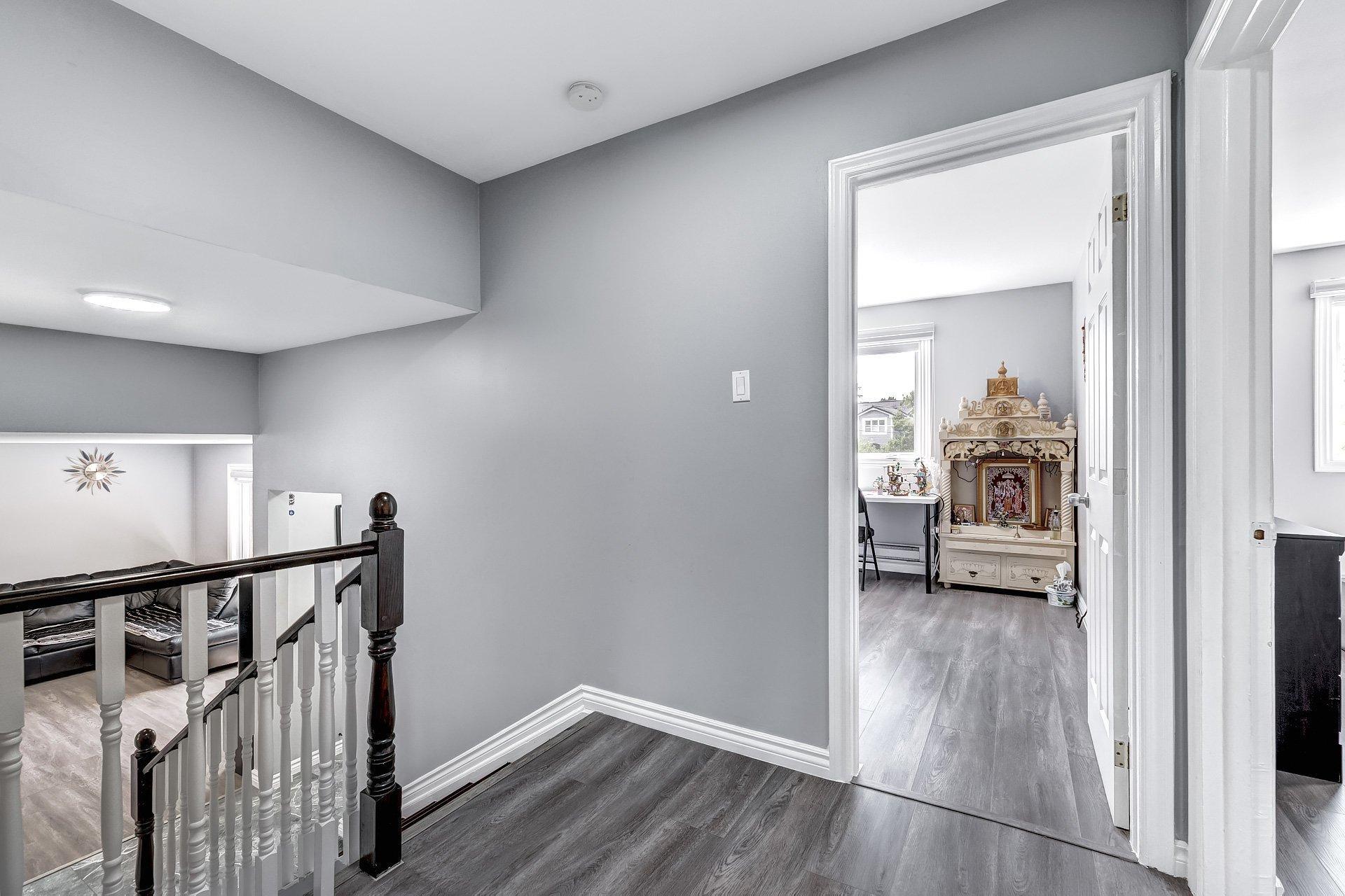 









24


Rue Mercier

,
Dollard-des-Ormeaux,




QC
H9A1H5

