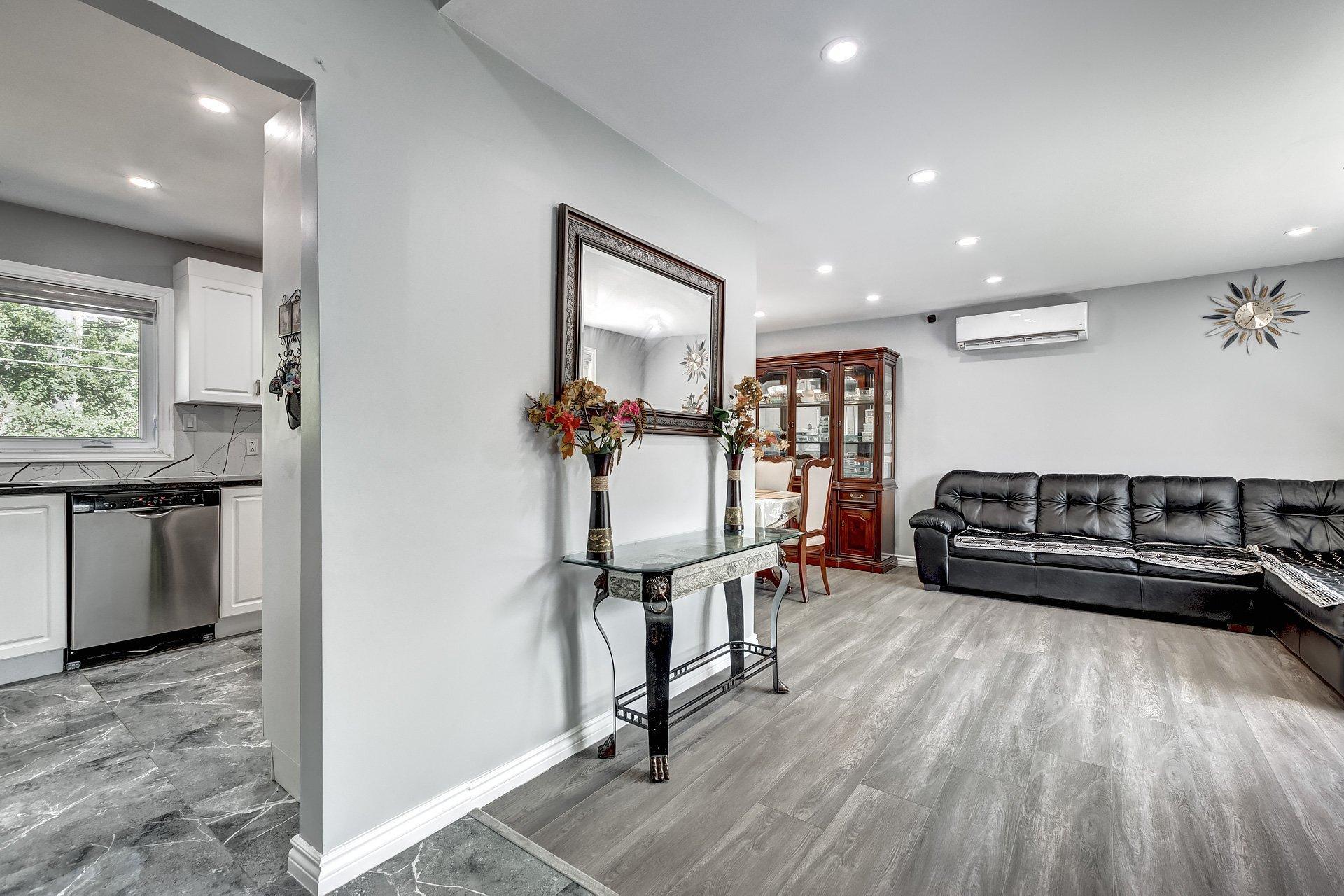 









24


Rue Mercier

,
Dollard-des-Ormeaux,




QC
H9A1H5

