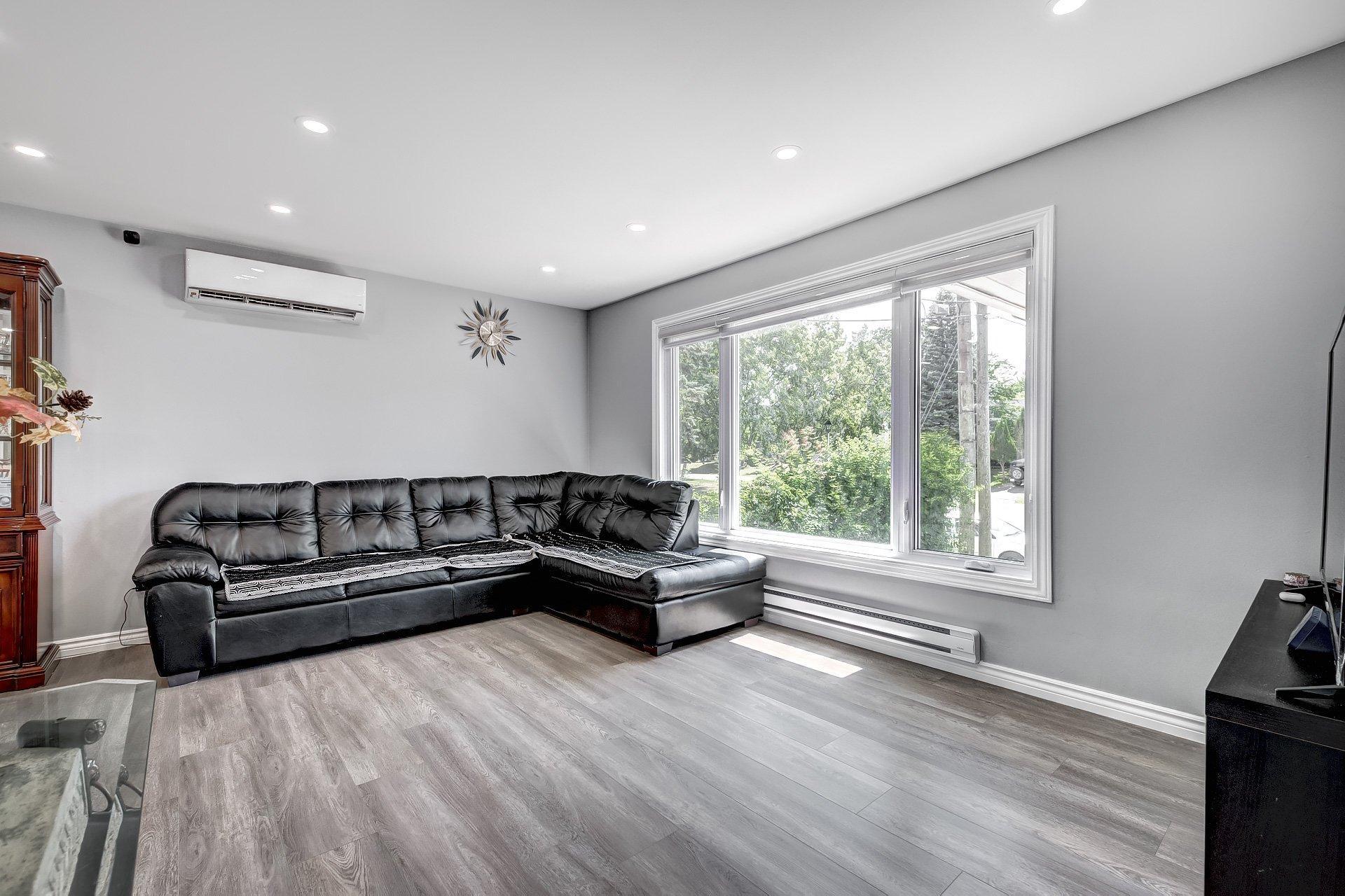 









24


Rue Mercier

,
Dollard-des-Ormeaux,




QC
H9A1H5

