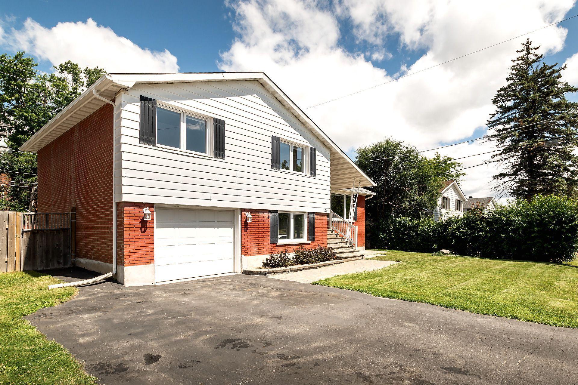 









24


Rue Mercier

,
Dollard-des-Ormeaux,




QC
H9A1H5

