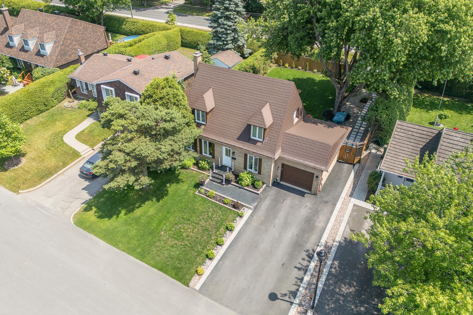 









316


Rue Ladouceur

,
Montréal (L'Île-Bizard/Sainte-Geneviève),




QC
H9C1T4

