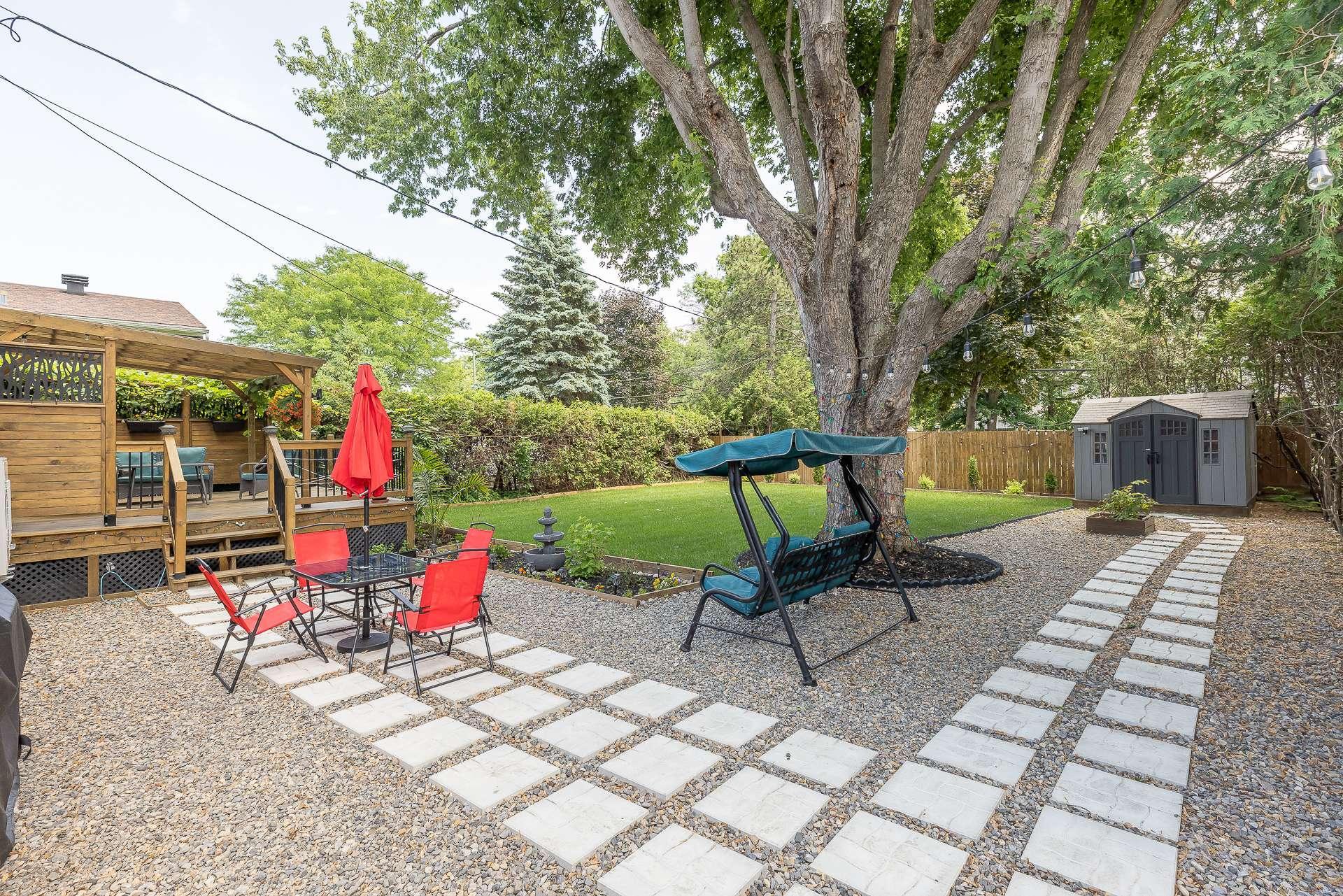 









316


Rue Ladouceur

,
Montréal (L'Île-Bizard/Sainte-Geneviève),




QC
H9C1T4

