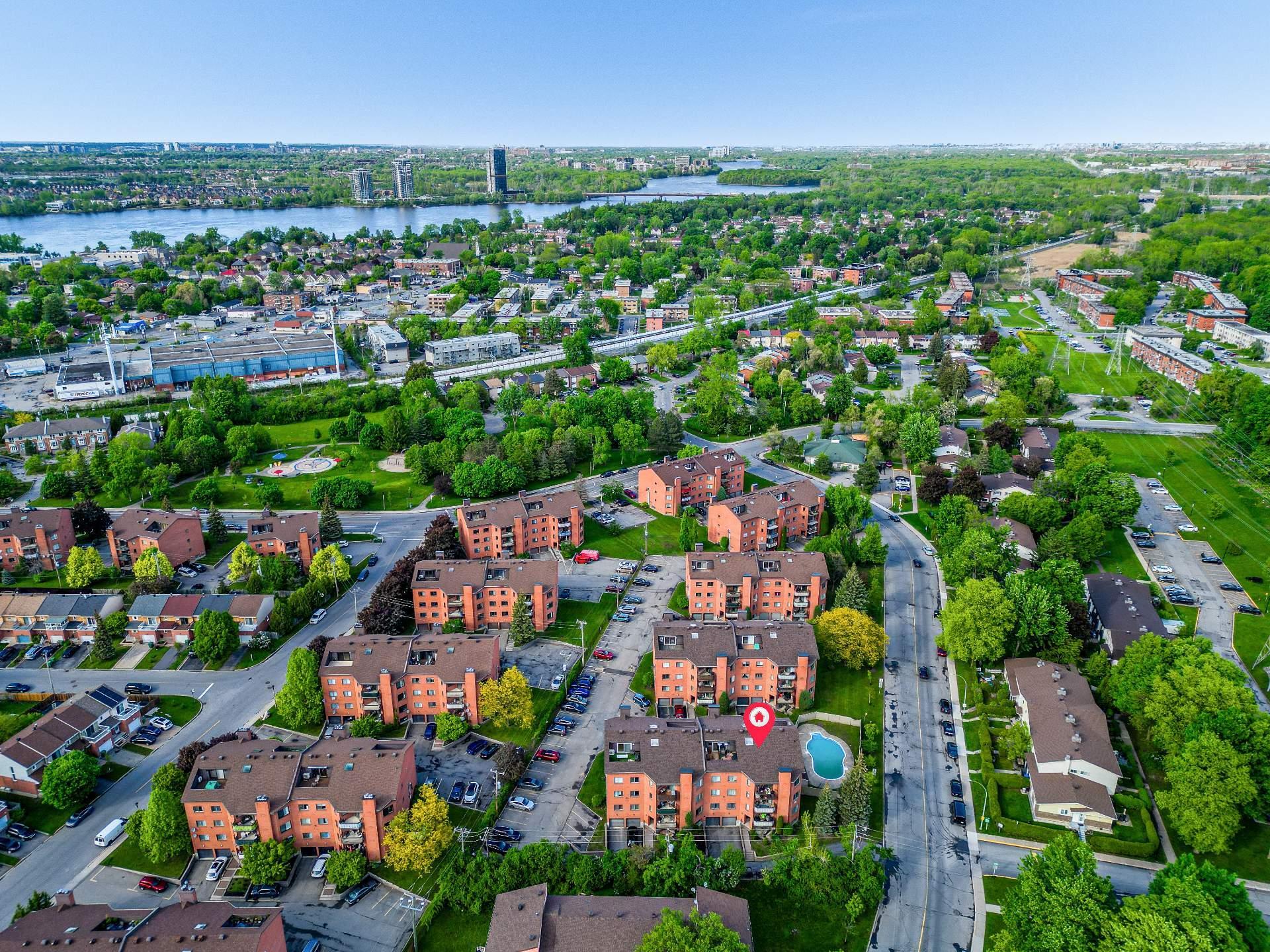 









1350


Rue Hyman

, 201,
Montréal (Pierrefonds-Roxboro),




QC
H8Y3N8

