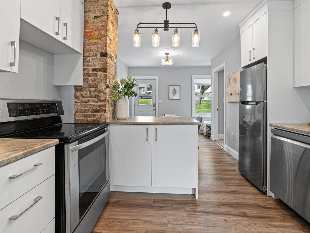 












3347 Agricola Street

,
North End,




NS
B3K 4H8

