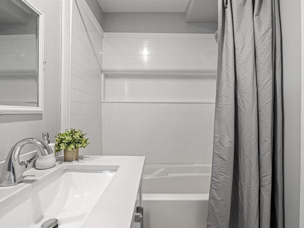 












3347 Agricola Street

,
North End,




NS
B3K 4H8

