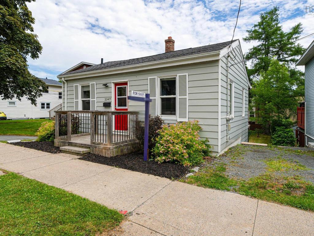 












3347 Agricola Street

,
North End,




NS
B3K 4H8

