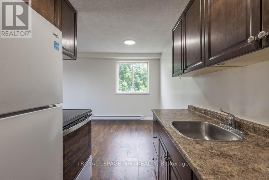 












UNIT 301 - 14 JOHN STREET

,
Grimsby,




Ontario
L3M1X5

