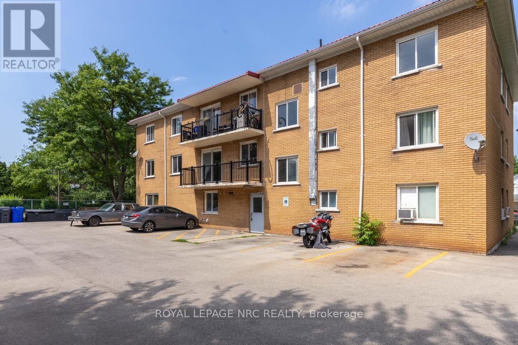 












UNIT 301 - 14 JOHN STREET

,
Grimsby,




Ontario
L3M1X5

