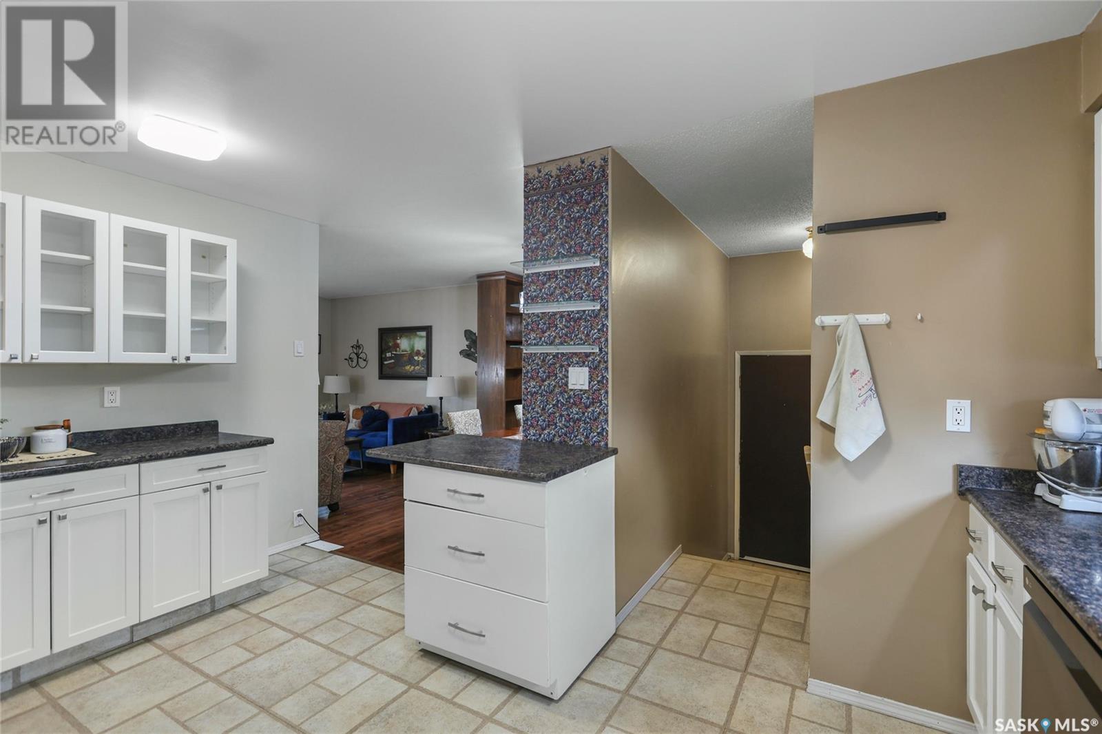 












51 HAYES CRESCENT

,
Regina,




Saskatchewan
S4X1B1

