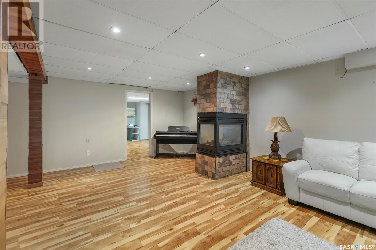 












51 HAYES CRESCENT

,
Regina,




Saskatchewan
S4X1B1

