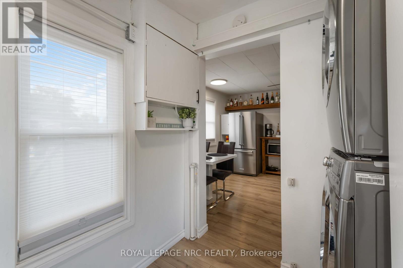 












77 ELLEN STREET

,
Fort Erie (Central),




Ontario
L2A4C9

