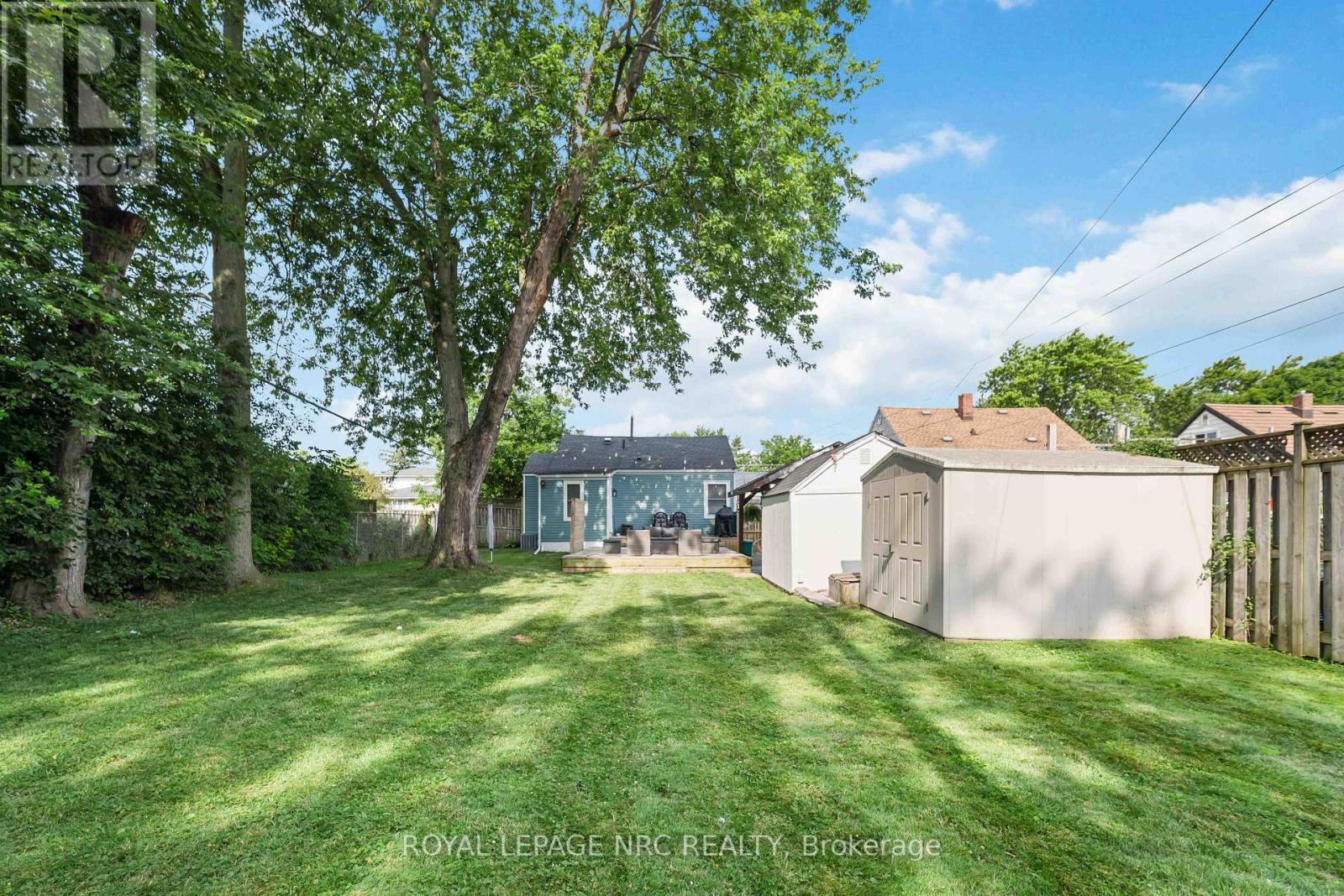 












77 ELLEN STREET

,
Fort Erie (Central),




Ontario
L2A4C9

