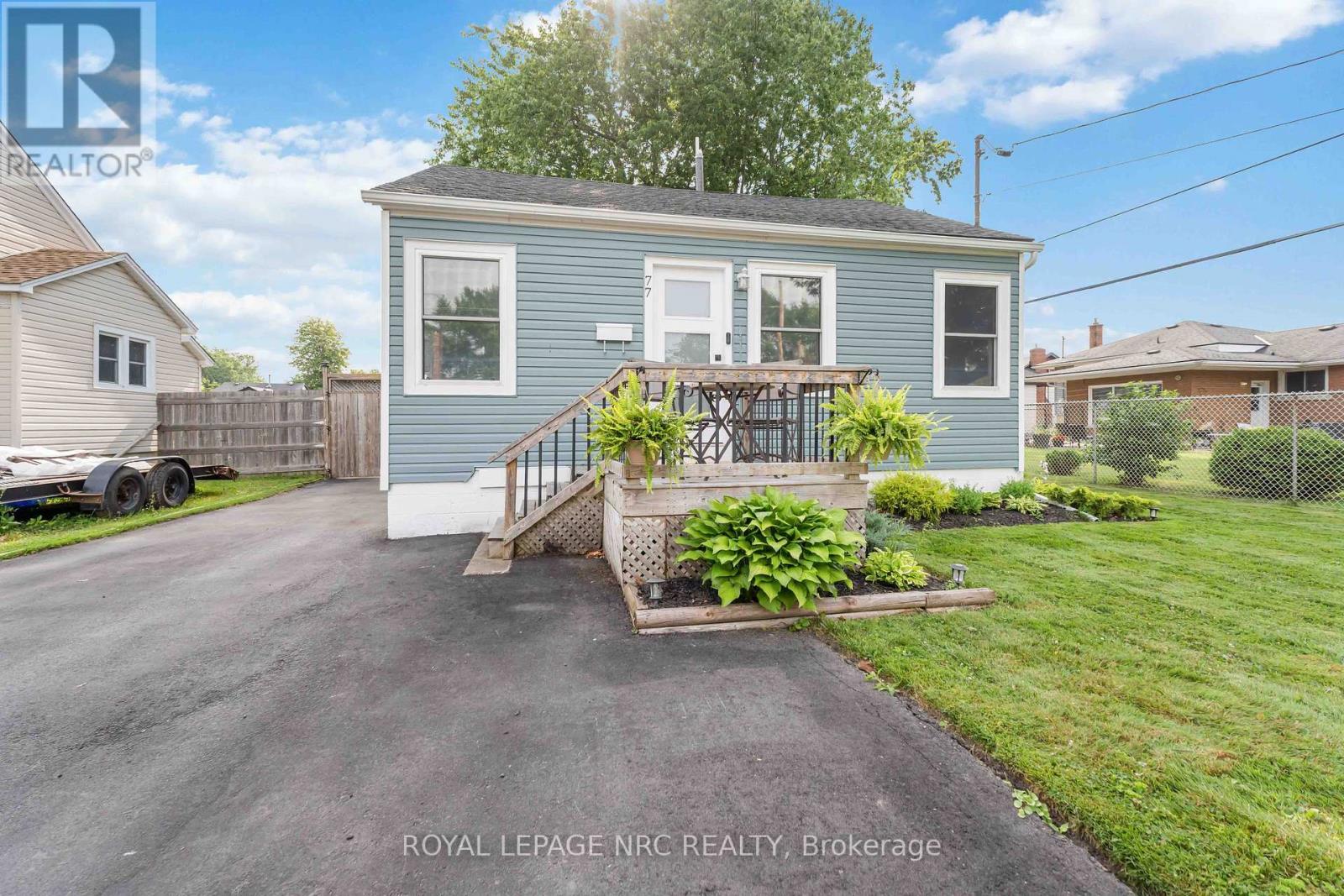 












77 ELLEN STREET

,
Fort Erie (Central),




Ontario
L2A4C9

