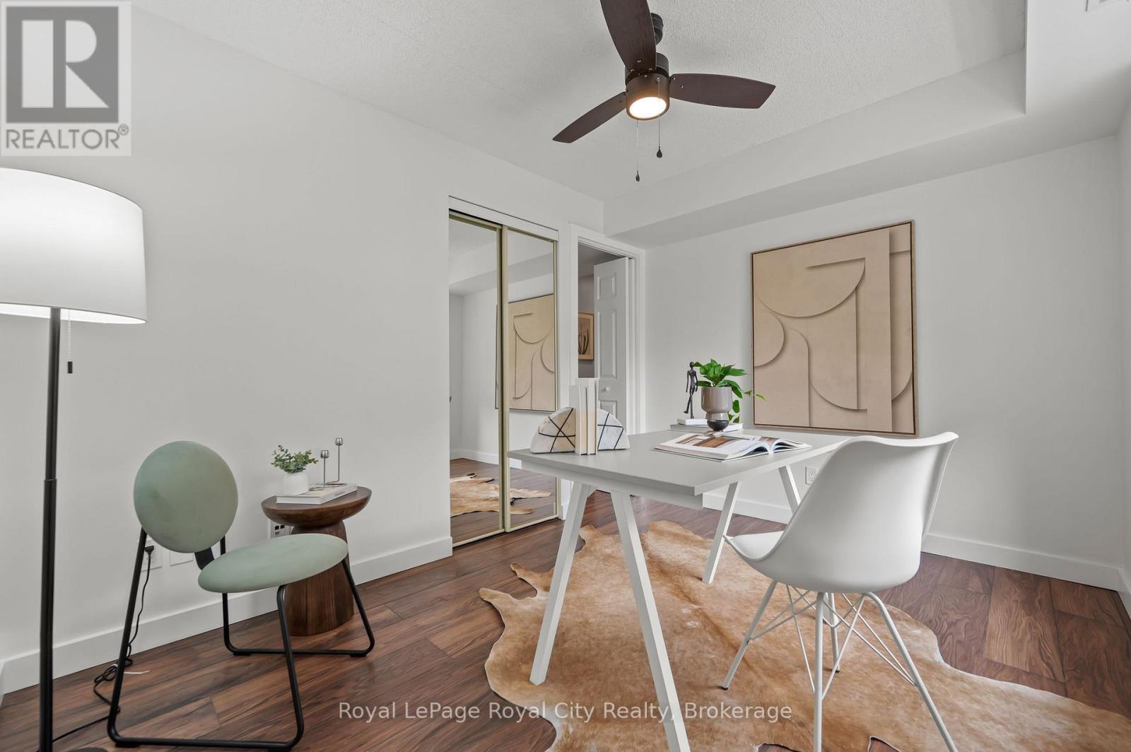 












201 - 281 BRISTOL STREET

,
Guelph (Junction/Onward Willow),




Ontario
N1H8J3

