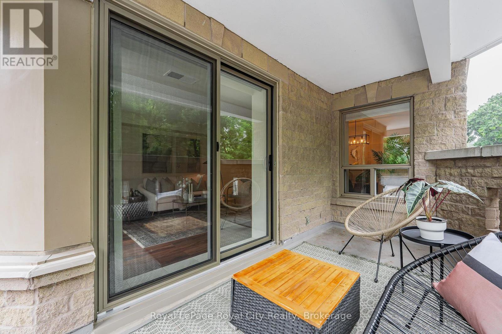












201 - 281 BRISTOL STREET

,
Guelph (Junction/Onward Willow),




Ontario
N1H8J3

