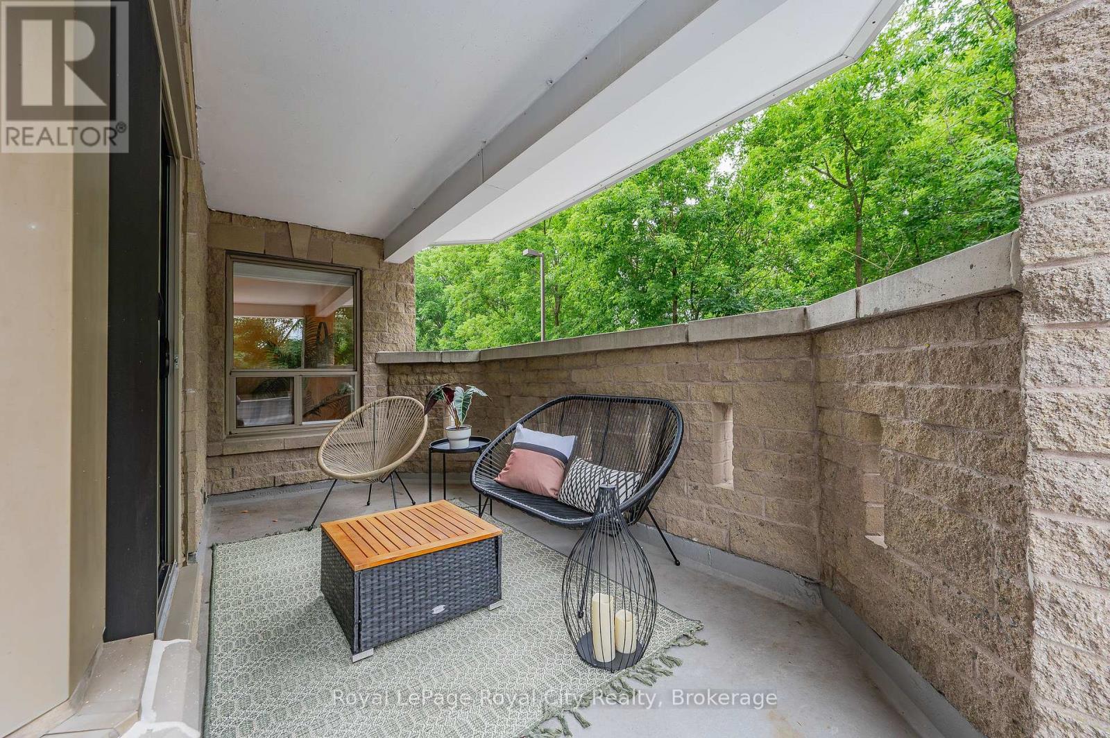 












201 - 281 BRISTOL STREET

,
Guelph (Junction/Onward Willow),




Ontario
N1H8J3

