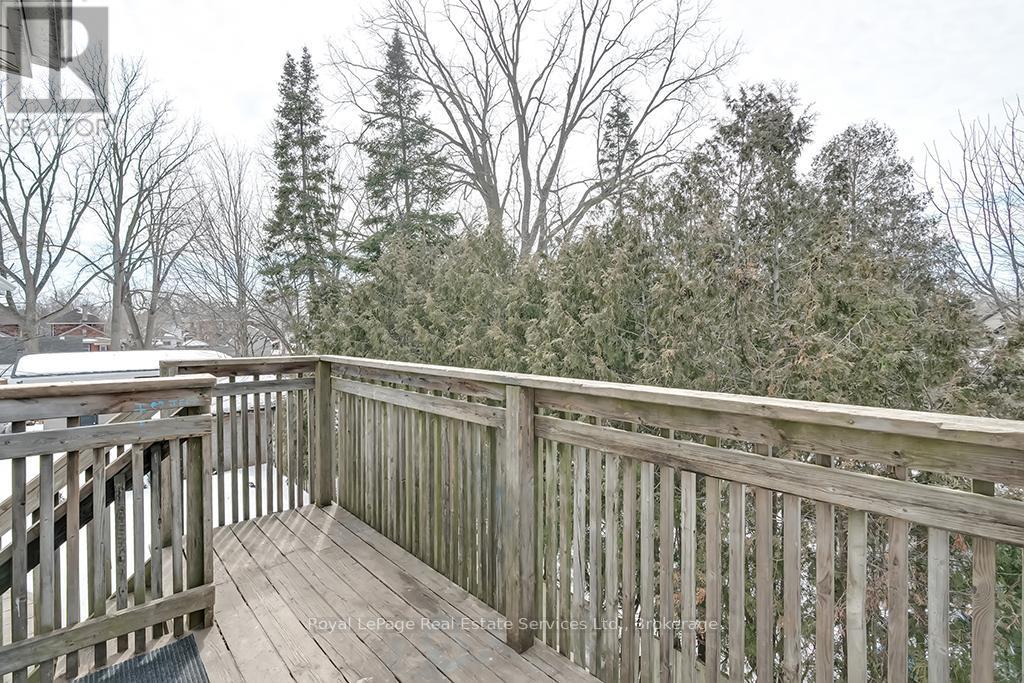 












UPPER - 33 ROSE AVENUE

,
Brantford,




Ontario
N3S2M3

