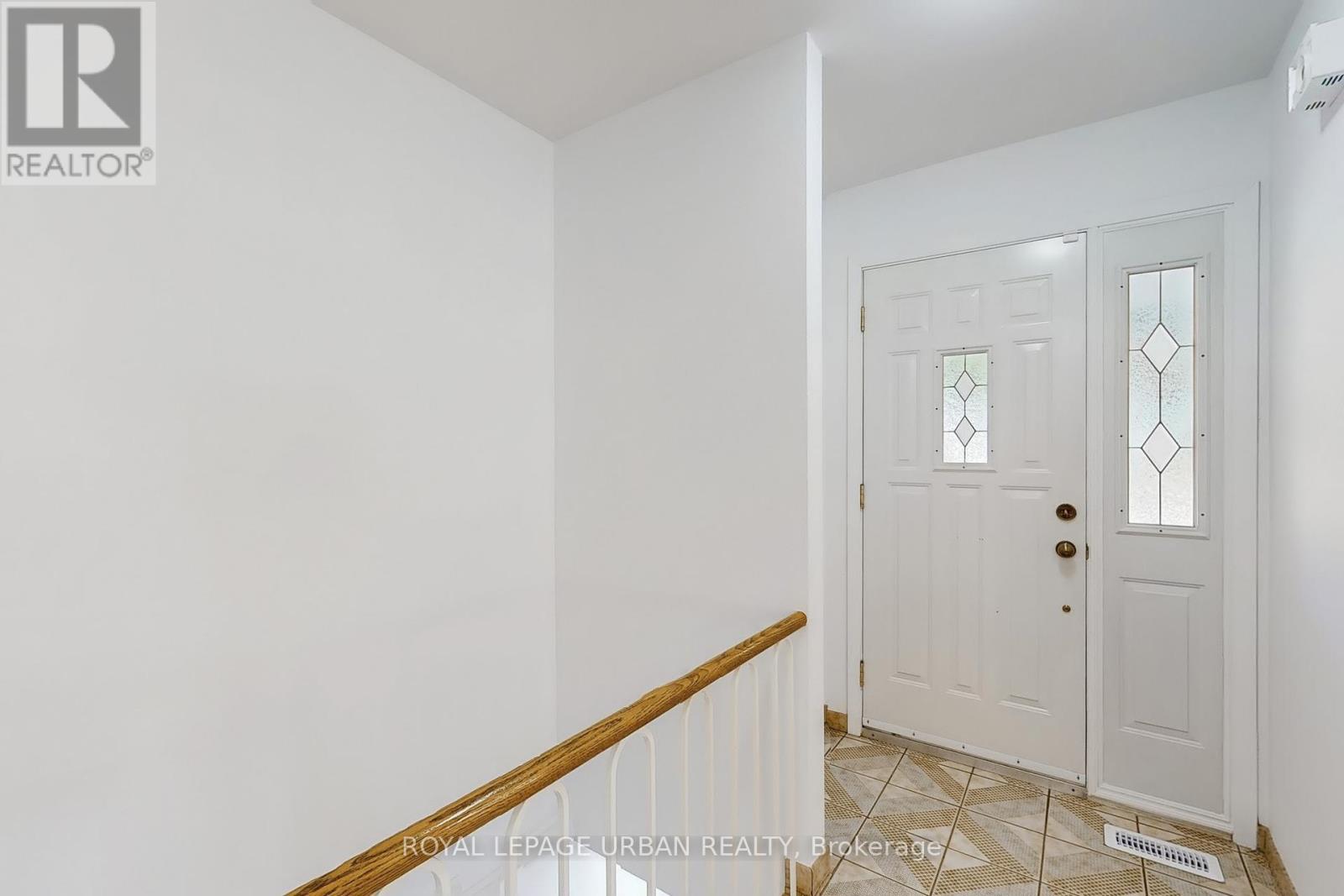 












186 ROYWOOD DRIVE

,
Toronto,




Ontario
M3A2E6

