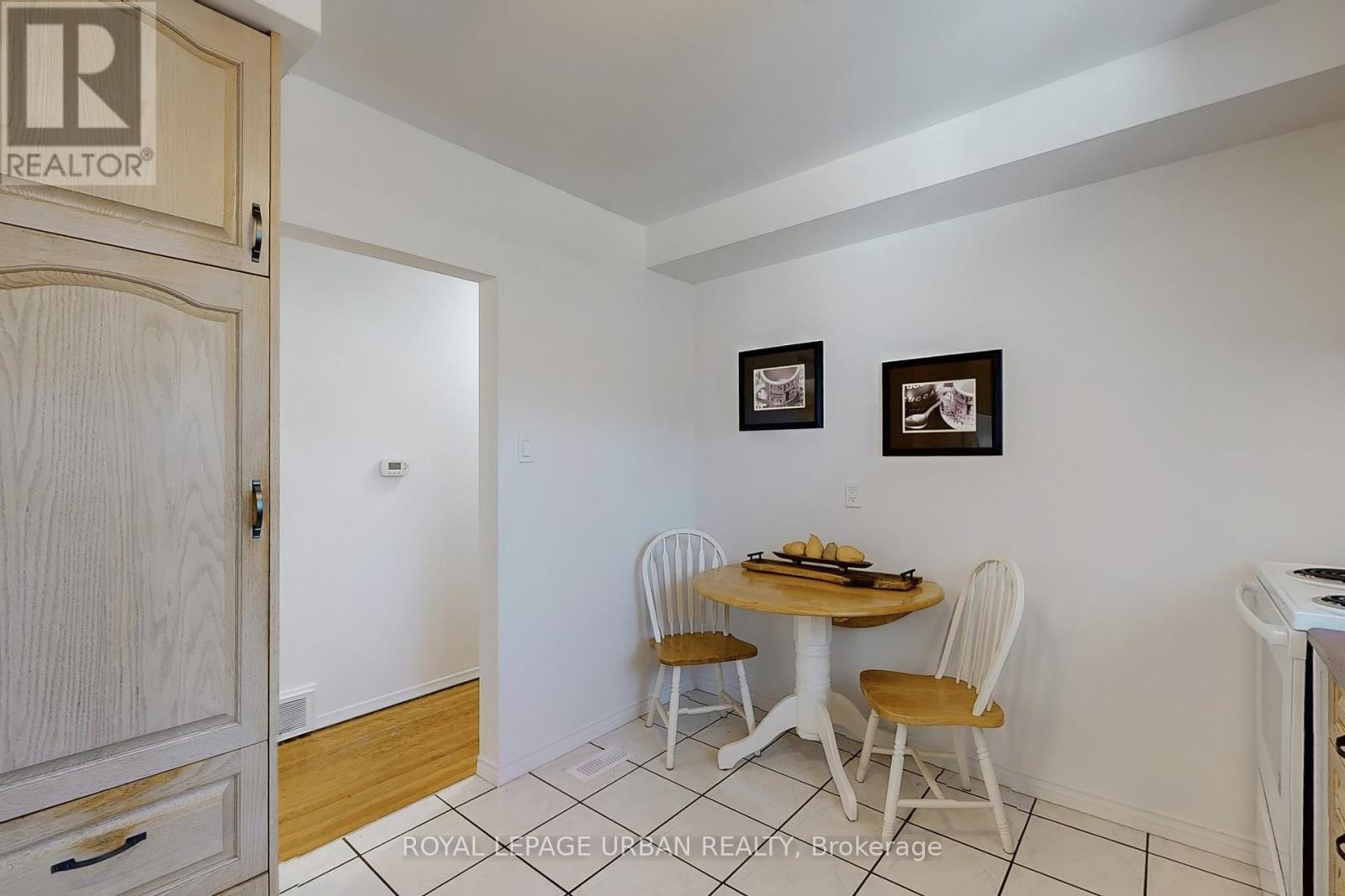 












186 ROYWOOD DRIVE

,
Toronto,




Ontario
M3A2E6

