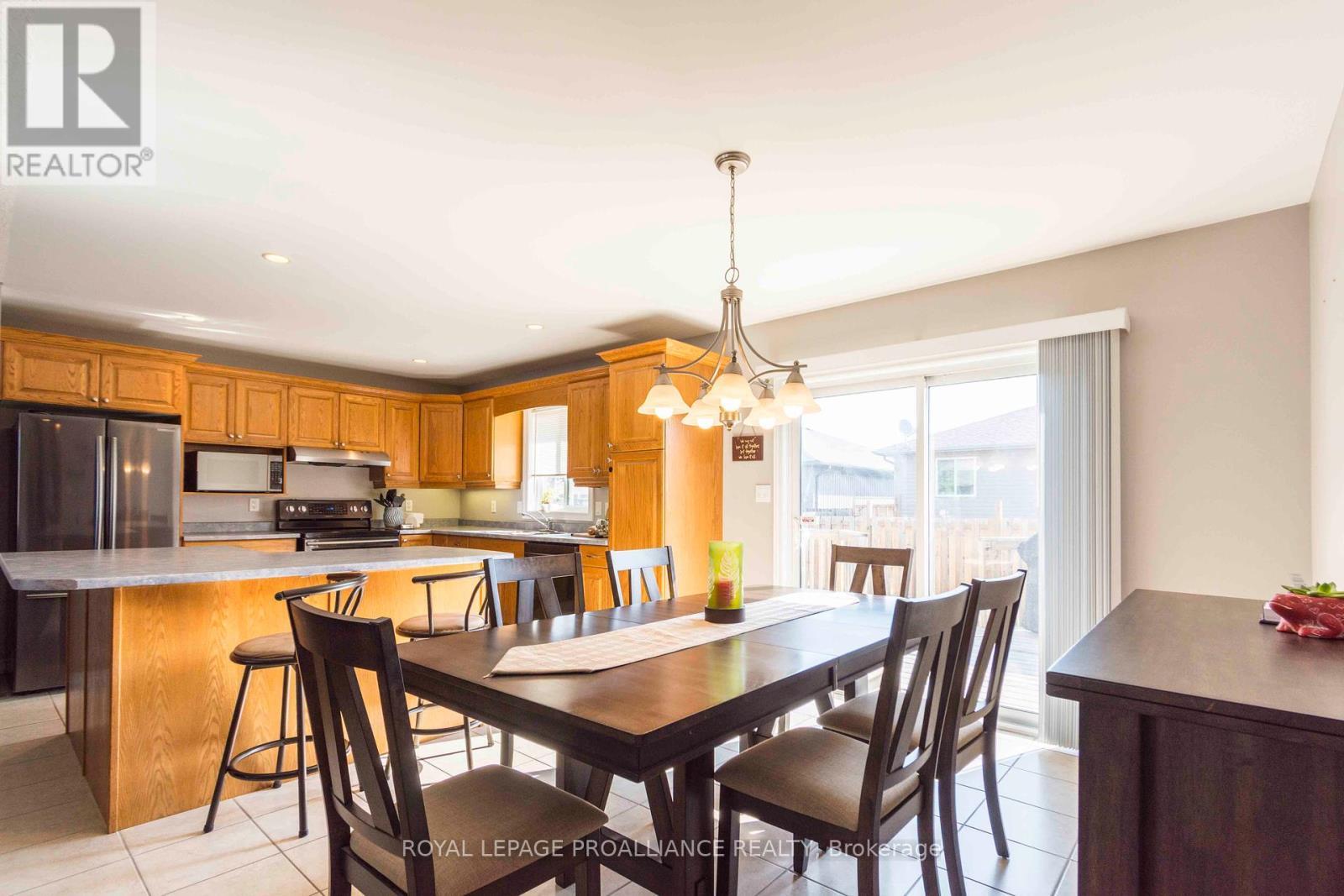 












35 FOREST VALLEY DRIVE

,
Quinte West (Frankford Ward),




Ontario
K0K2C0

