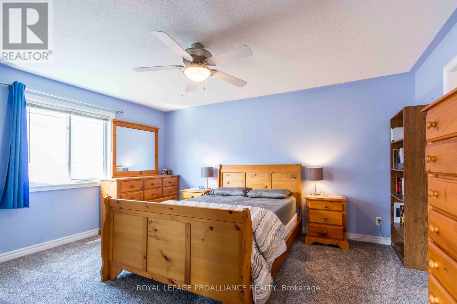 












35 FOREST VALLEY DRIVE

,
Quinte West (Frankford Ward),




Ontario
K0K2C0

