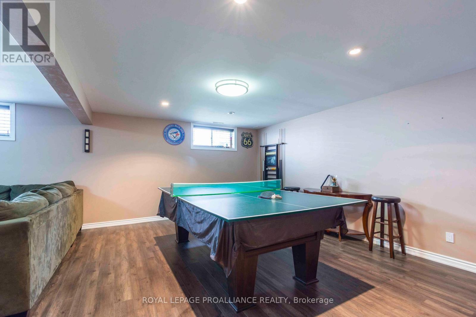 












35 FOREST VALLEY DRIVE

,
Quinte West (Frankford Ward),




Ontario
K0K2C0

