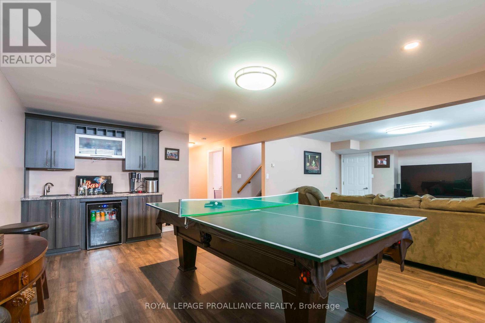 












35 FOREST VALLEY DRIVE

,
Quinte West (Frankford Ward),




Ontario
K0K2C0

