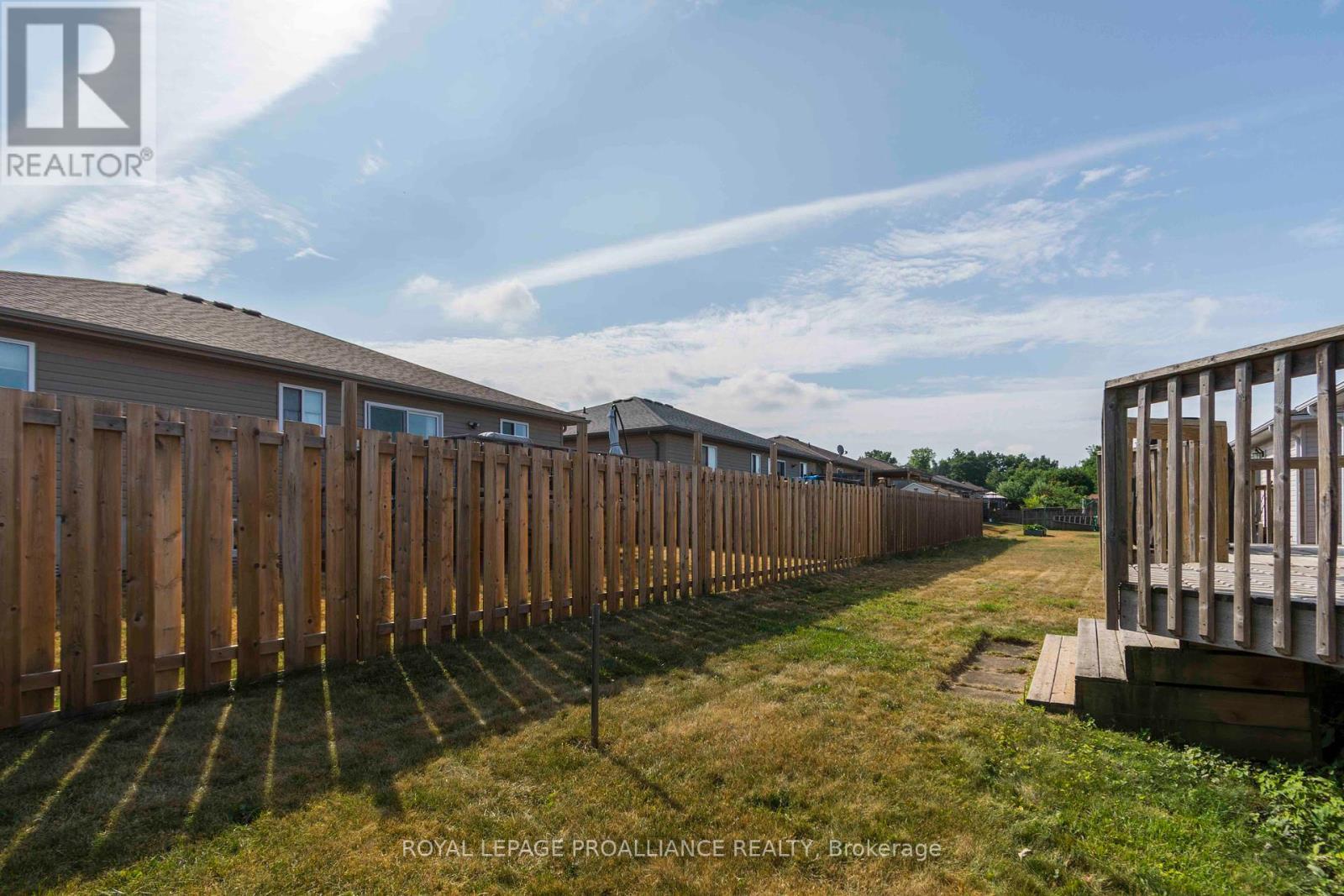 












35 FOREST VALLEY DRIVE

,
Quinte West (Frankford Ward),




Ontario
K0K2C0


