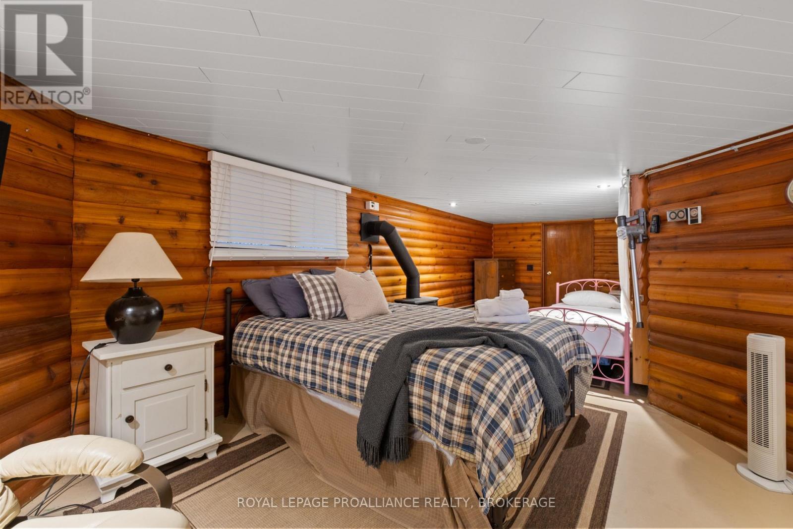 












4808 LEO LAKE ROAD

,
Kingston (City North of 401),




Ontario
K0H2N0

