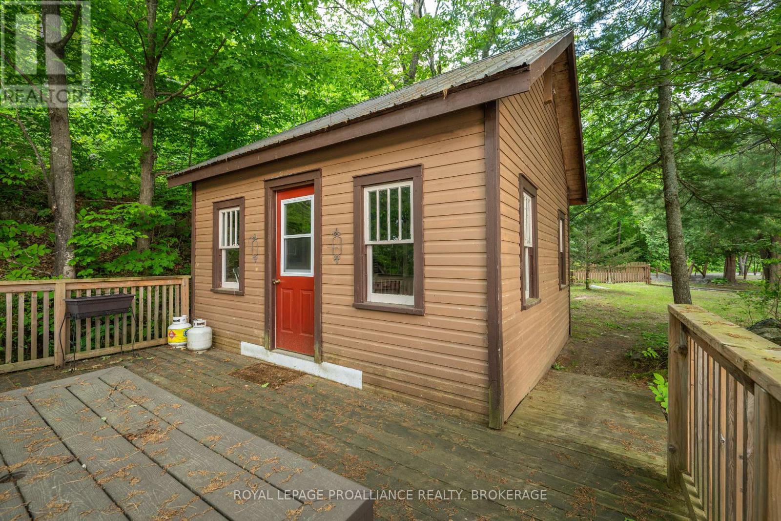 












4808 LEO LAKE ROAD

,
Kingston (City North of 401),




Ontario
K0H2N0

