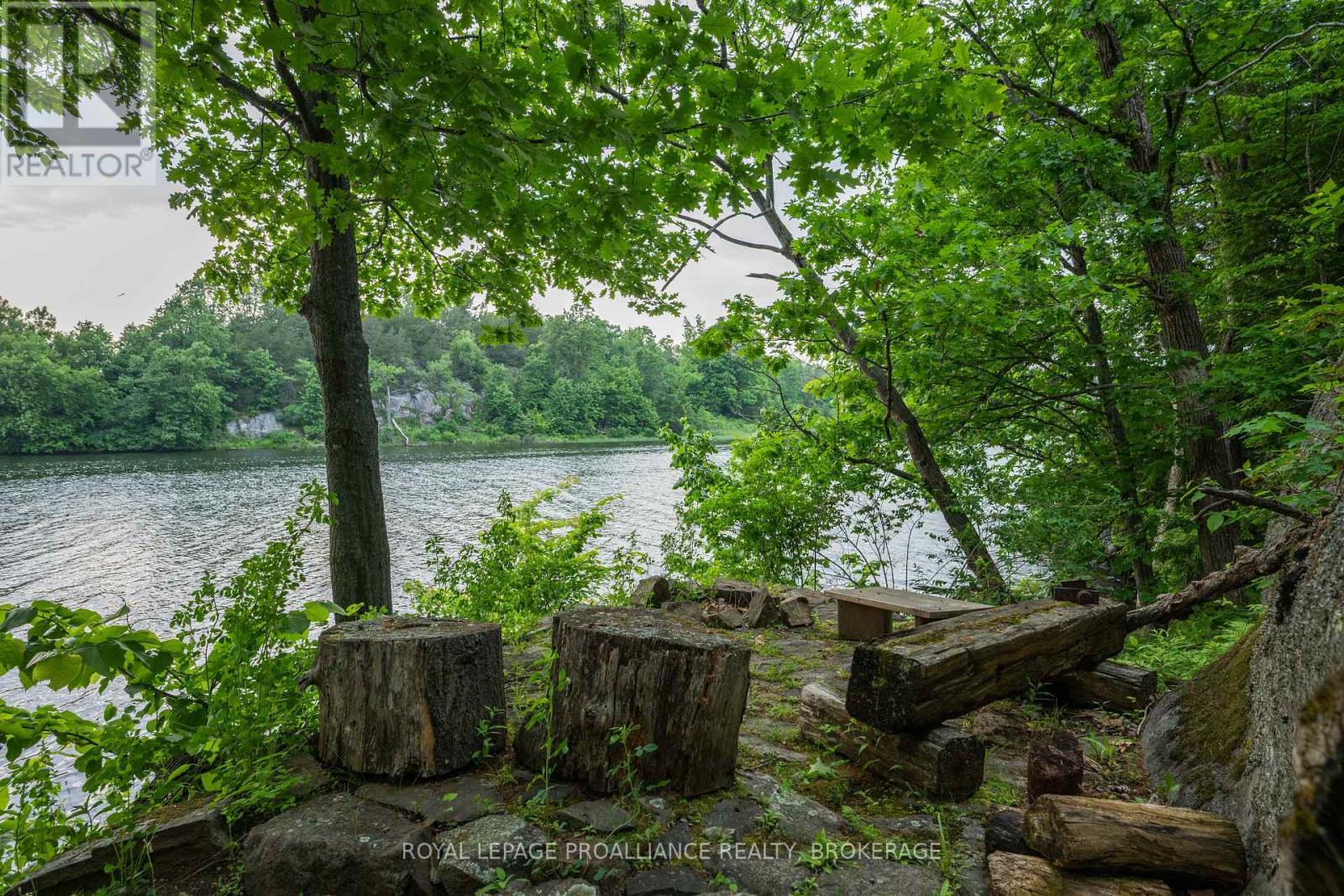 












4808 LEO LAKE ROAD

,
Kingston (City North of 401),




Ontario
K0H2N0

