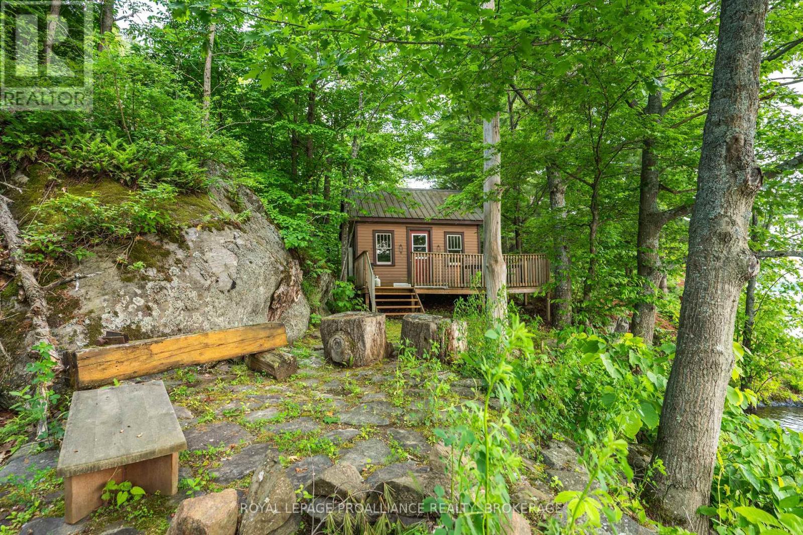 












4808 LEO LAKE ROAD

,
Kingston (City North of 401),




Ontario
K0H2N0

