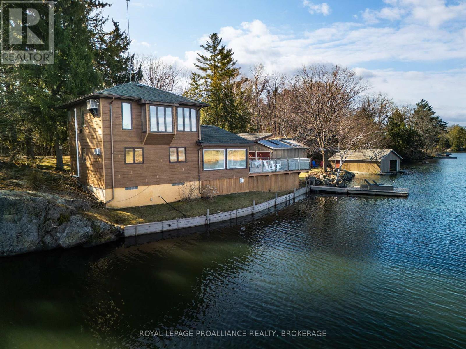 












4808 LEO LAKE ROAD

,
Kingston (City North of 401),




Ontario
K0H2N0

