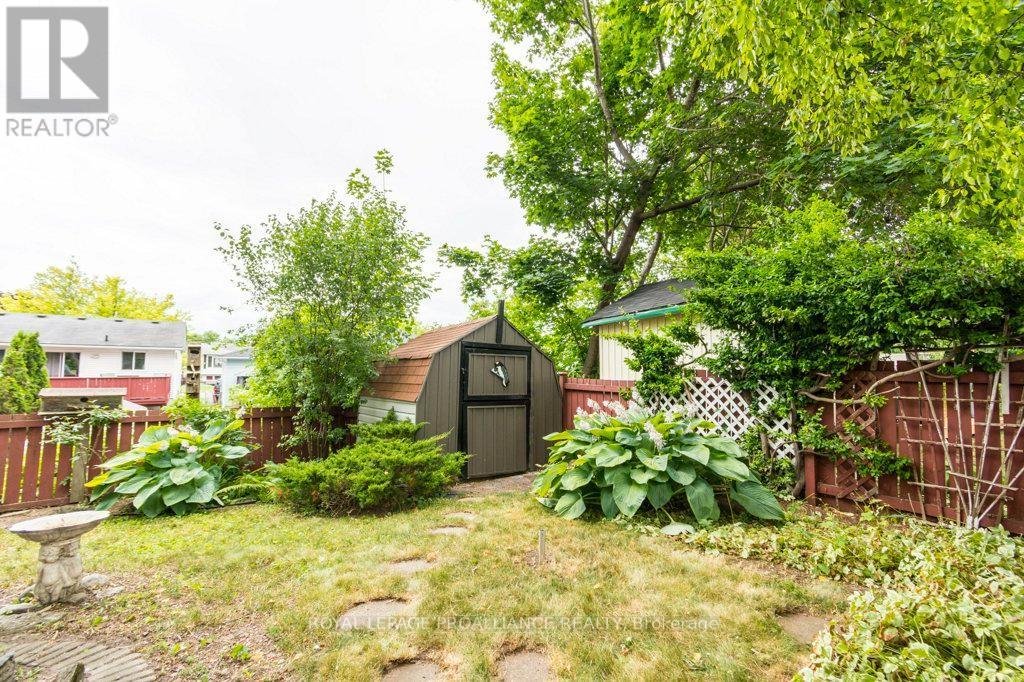












66 KERR CRESCENT

,
Quinte West (Trenton Ward),




Ontario
K8V2W4

