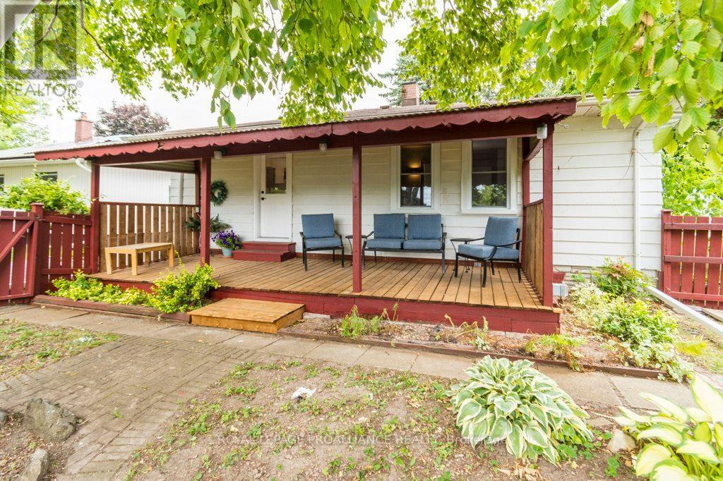 












66 KERR CRESCENT

,
Quinte West (Trenton Ward),




Ontario
K8V2W4

