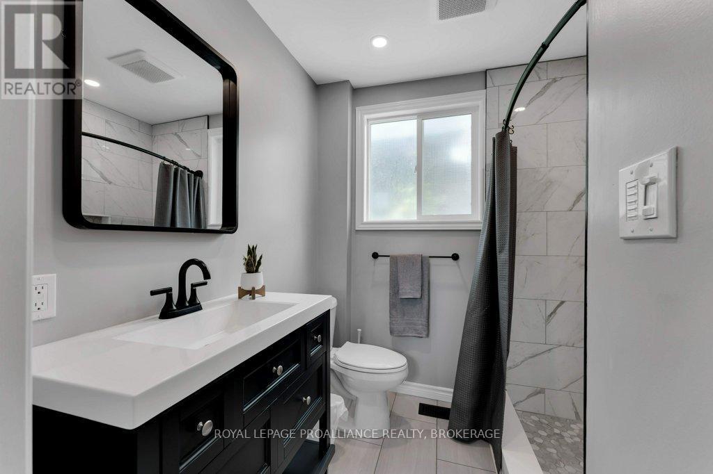 












515 VICTORIA STREET

,
Kingston (Central City East),




Ontario
K7L3Z9

